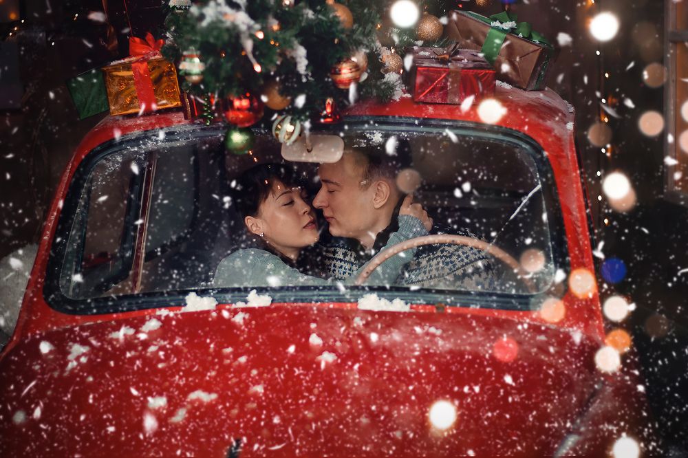 Kiss under snow