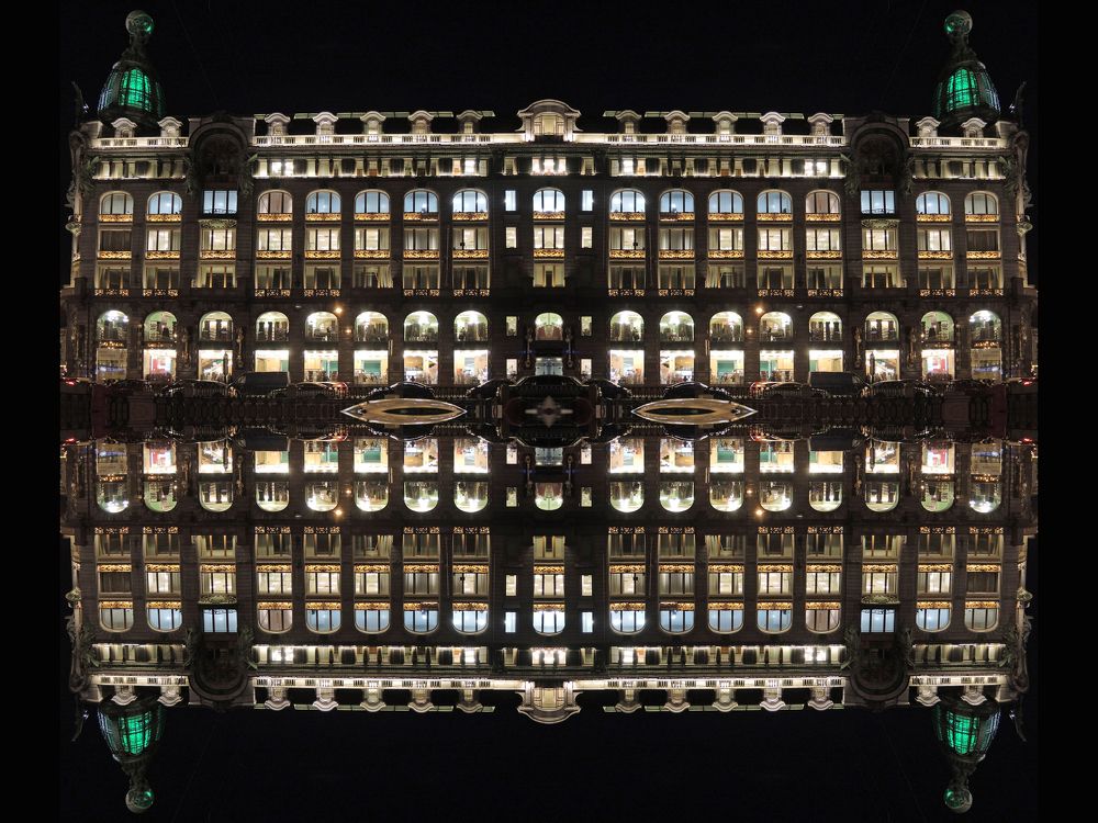 Матрица - Дом Зингера. Санкт-Петербург.