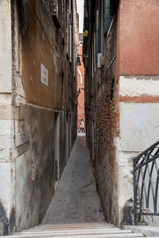 narrow alleys