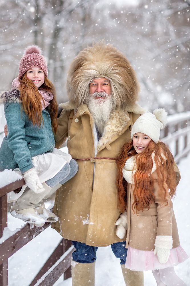 Дед с внучками