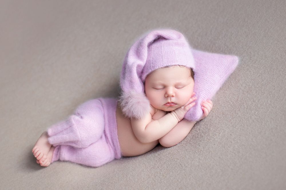 Девочкам тоже идут колпачки ;)