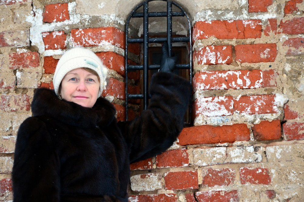 У древних стен