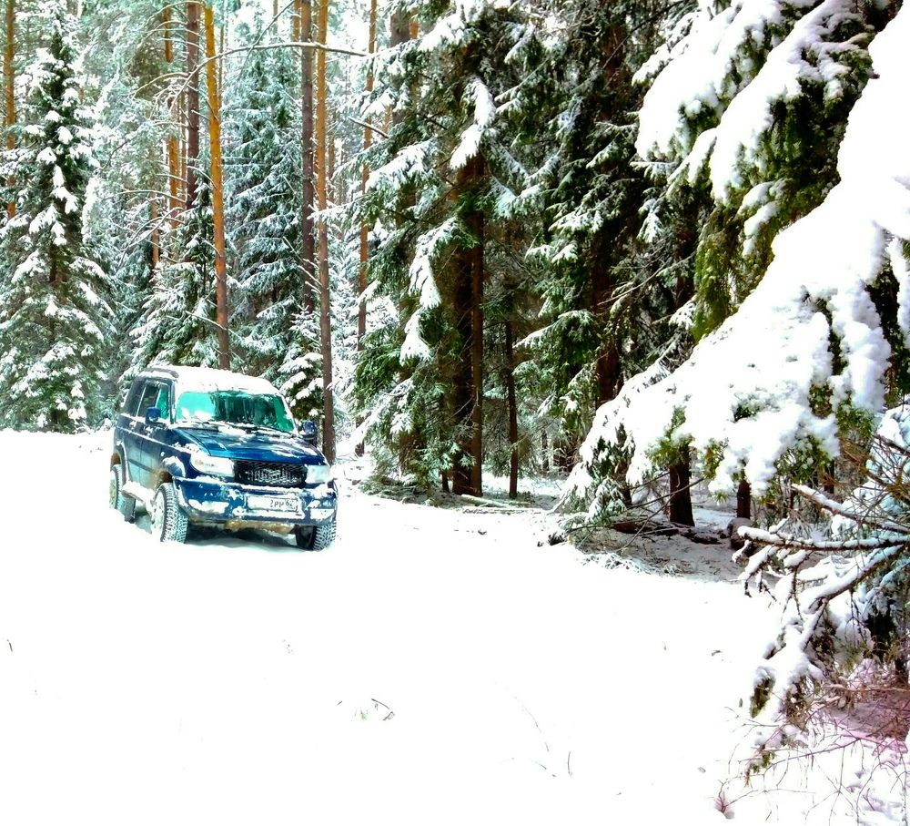 Танк в снегу-зимой не видно
