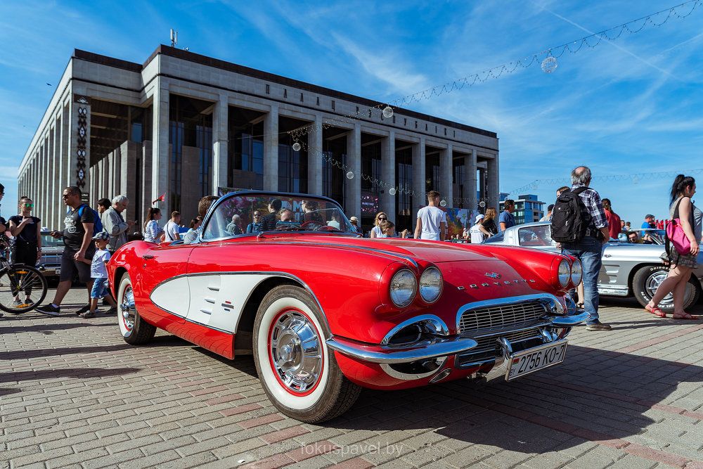 Выставка ретро автомобилей