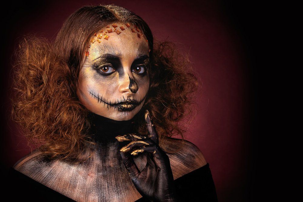 Ella, the zombie girl