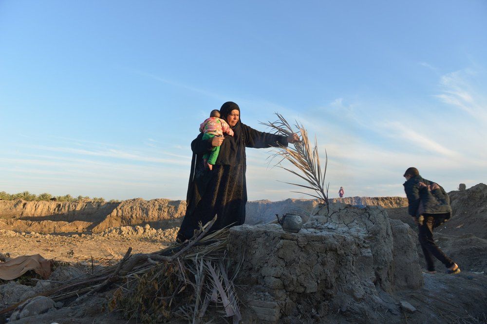 العيش الصعب