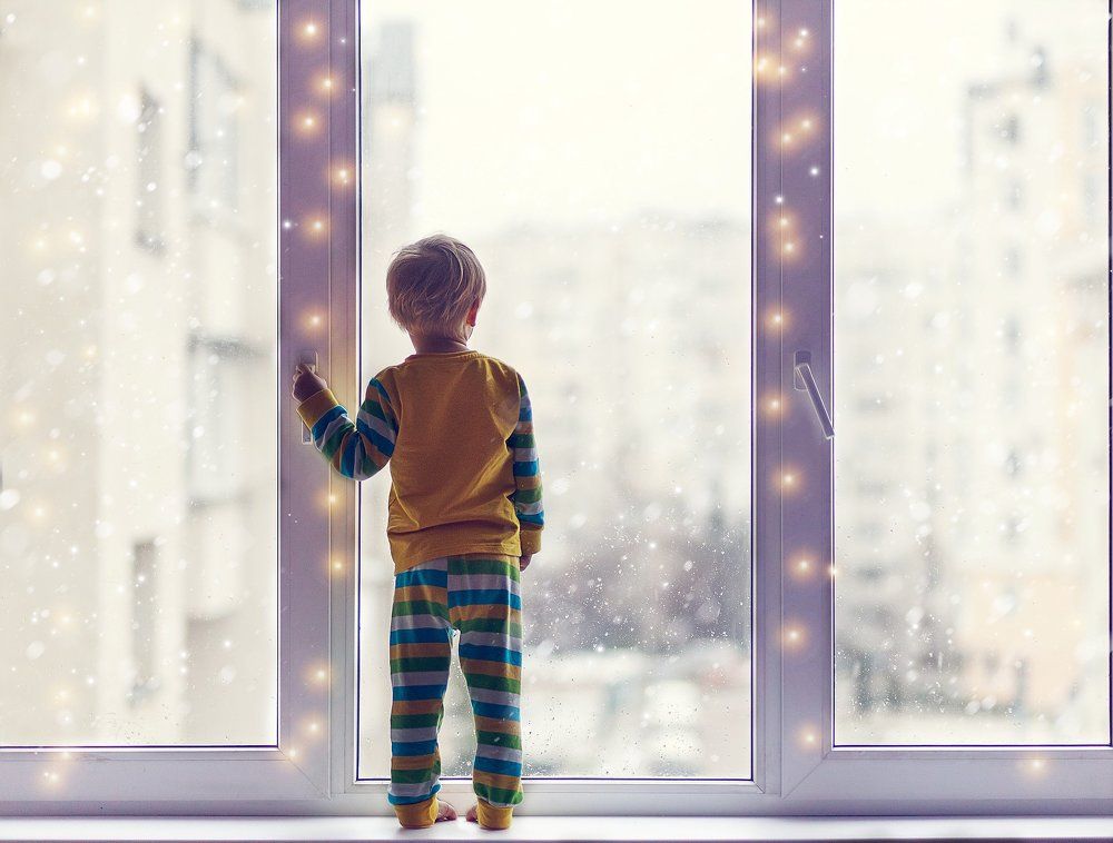 А снег идёт...