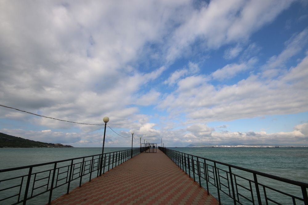 Море