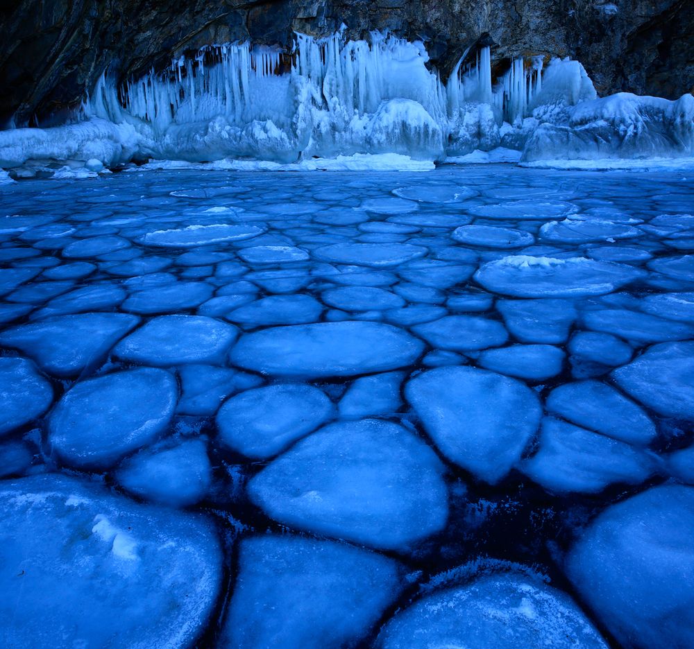 Синий лёд