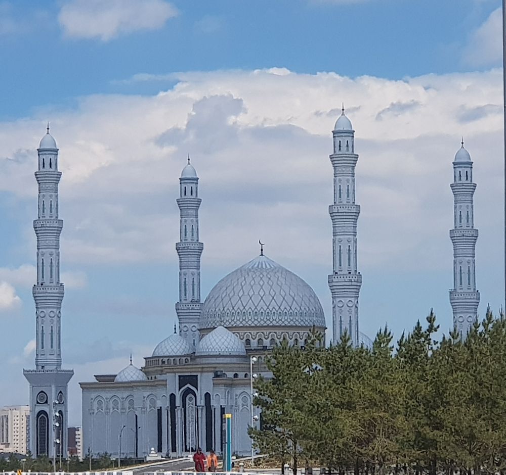 Мечеть "Хазрет Султан" в Астане
