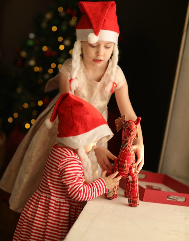 Новый год к нам мчится