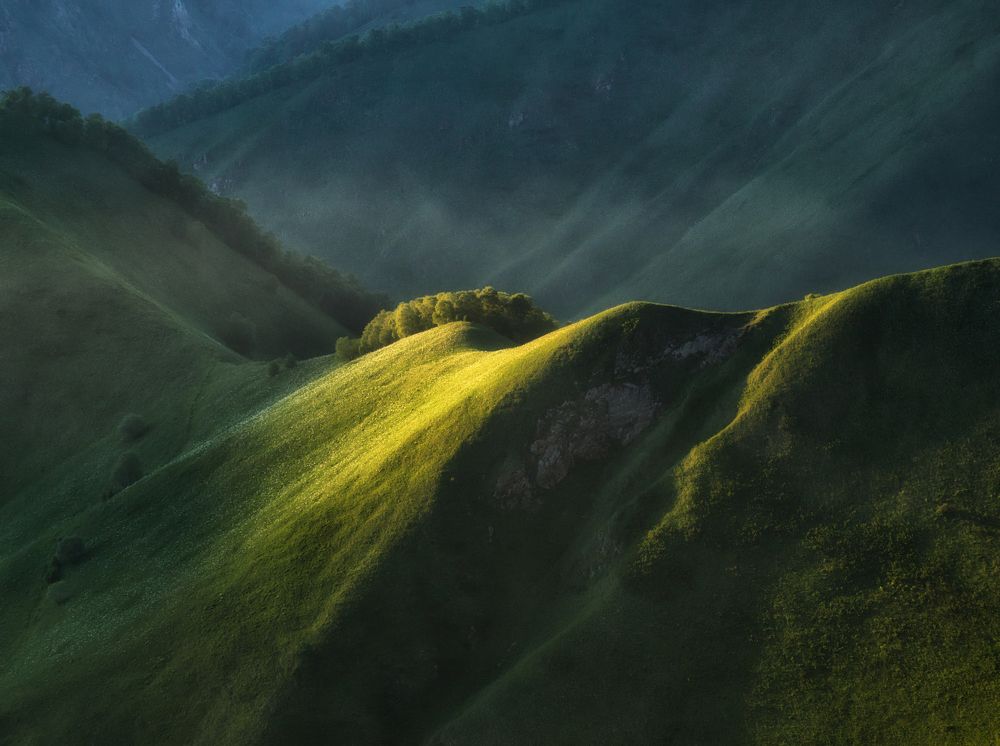 Бархатный склоны Кавказа.