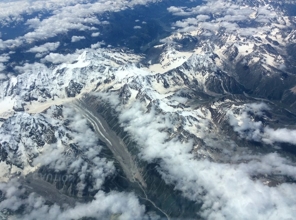 Где-то над Кавказом (Somewhere over Caucasus)