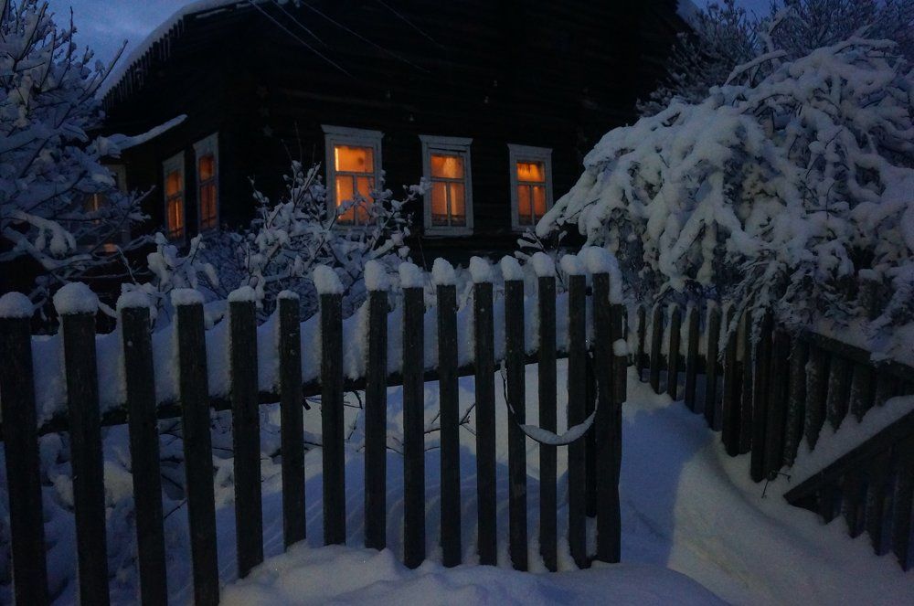 Свет в окошке.