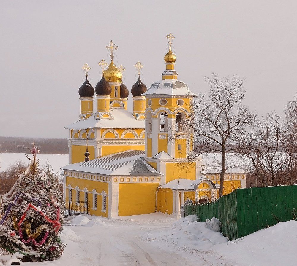 Николо-Набережная церковь