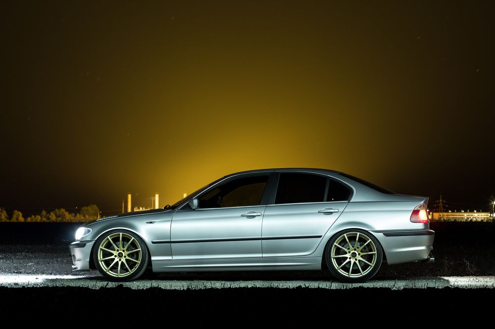 BMW E46 - как вспышка ночью, так яркий днём