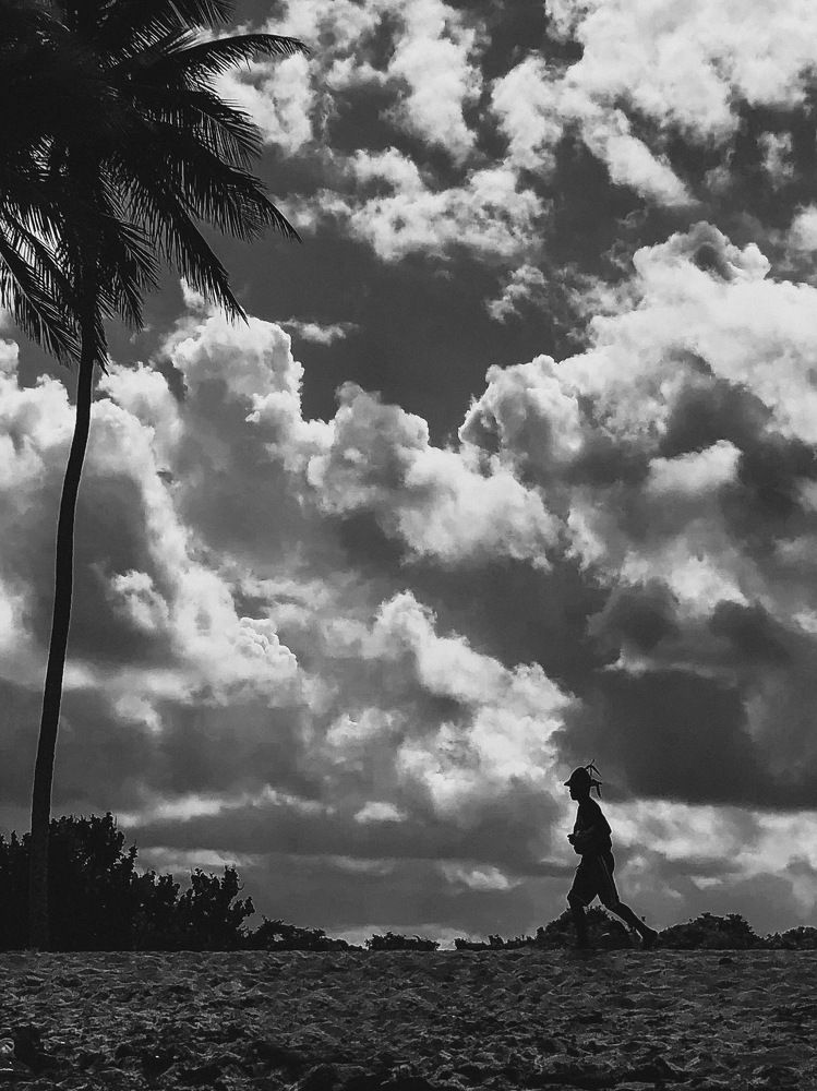 Под облаками