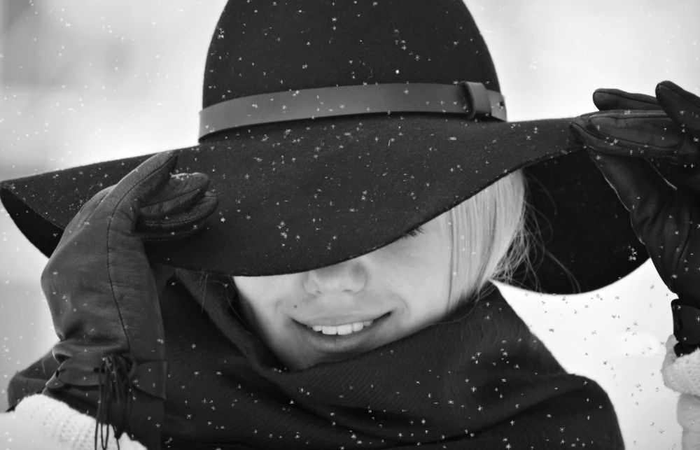 Снежинки на ресницах таяли...