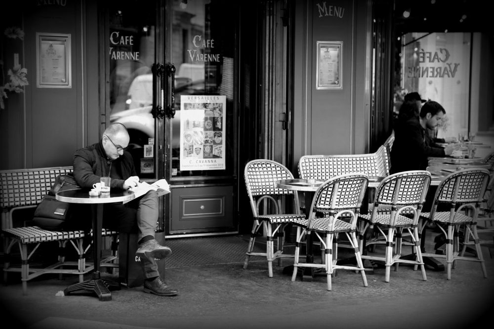 Утро в Париже