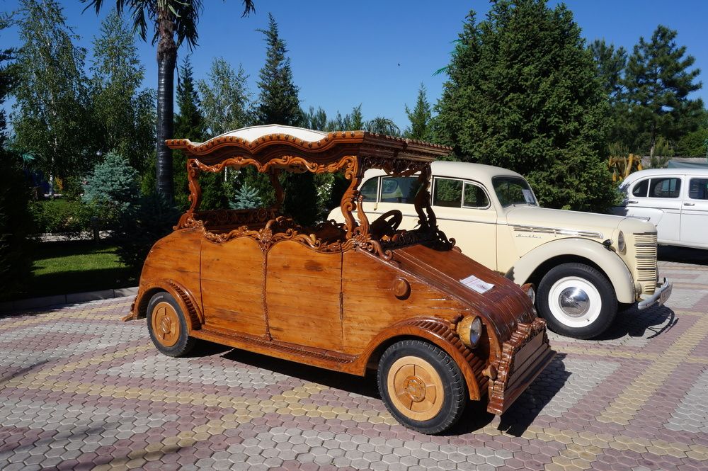 В парке "Гавайи" , Киргизия