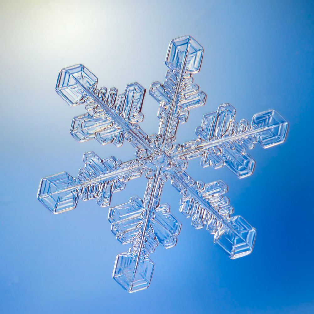хрустальная снежинка