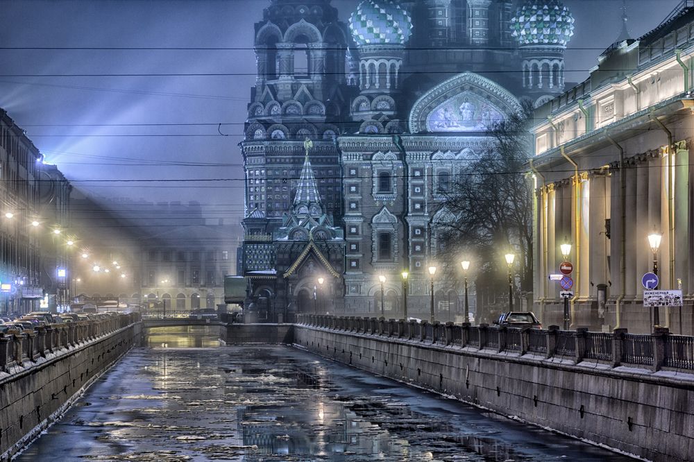 Зимняя ночь в Петербурге