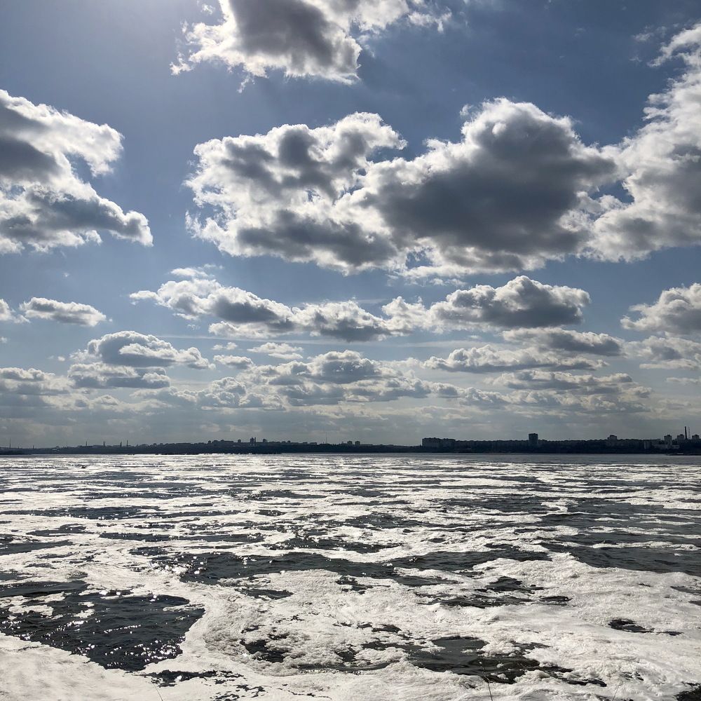 сброс воды на Волжской ГЭС