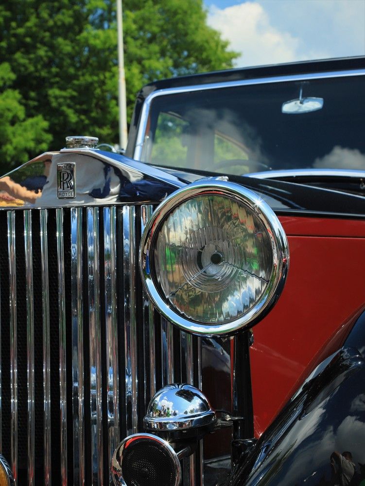 Rolls Royce....