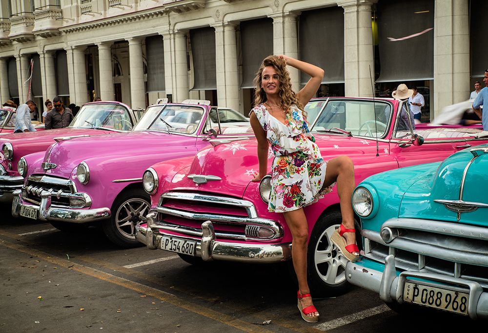 model and vintage cars