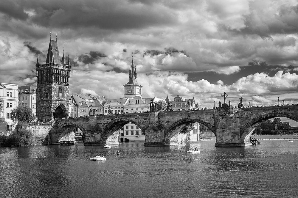 Карлов мост в Праге.