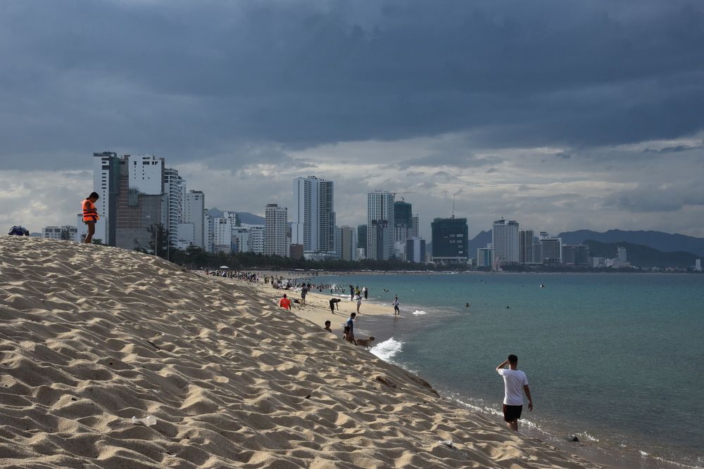 Город у моря.