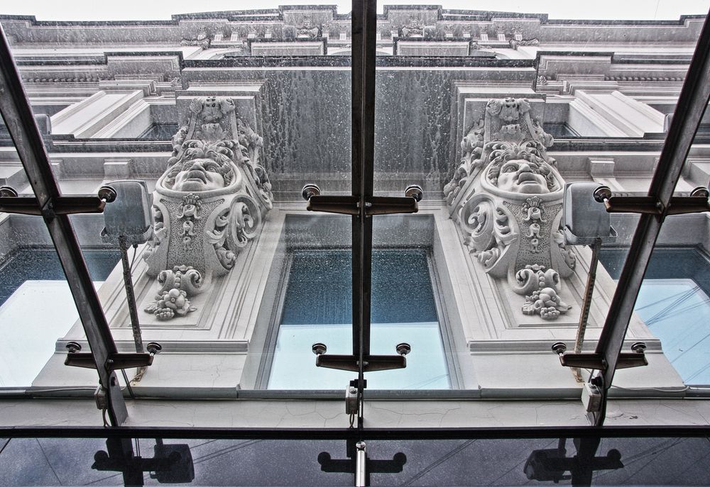 Стражи Петербурга