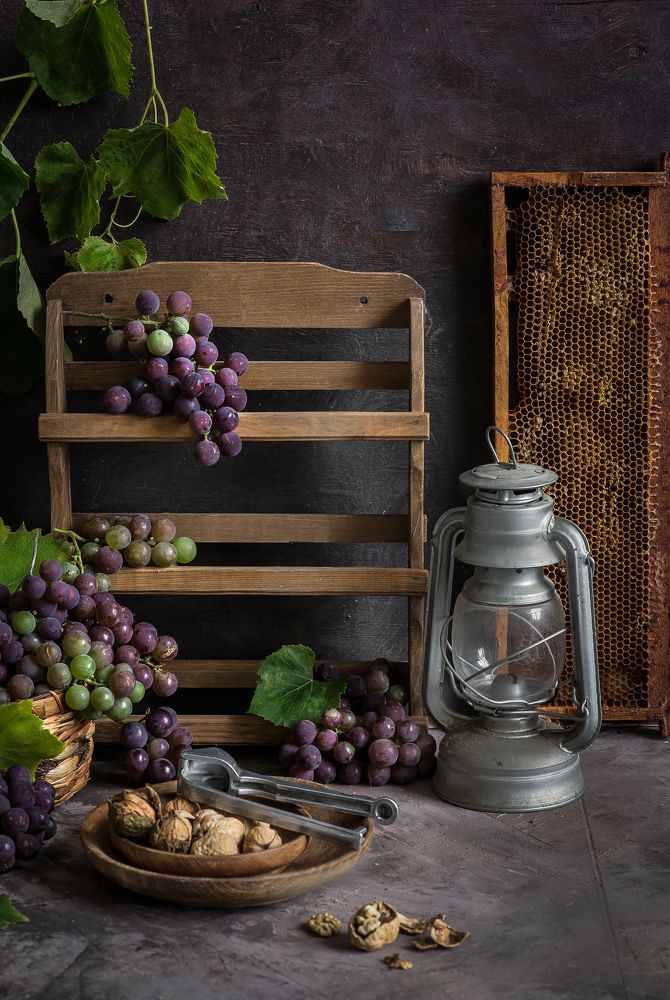 Виноград и Грецкий орех