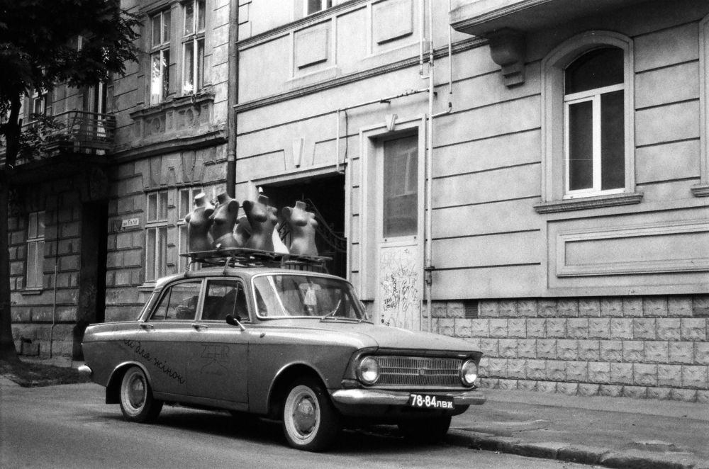 Car for girls mannequins