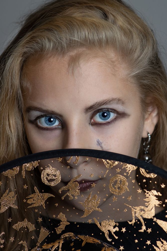 Маленькая ведьмочка