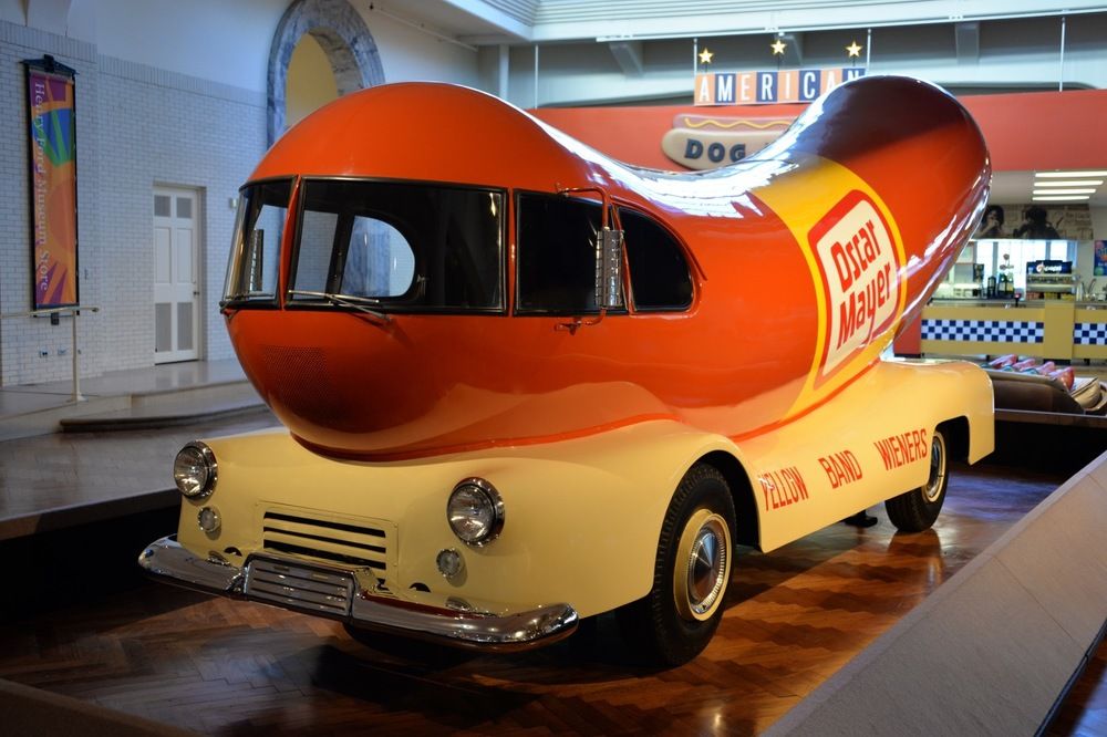 Hot dog car