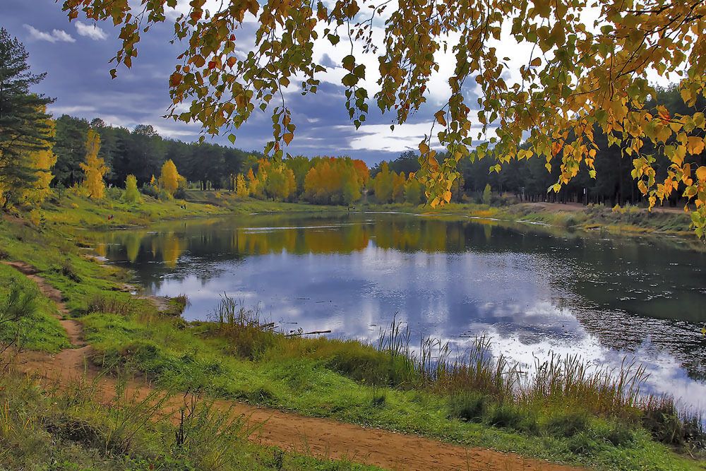 Озеро в черте города. Наб. Челны. Татарстан.