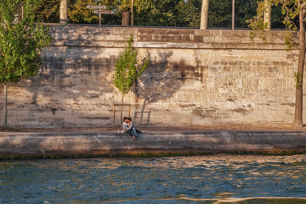 Между-Place-de-la-Concorde-и-Jardin-de-Tuileries-случилась-любовь