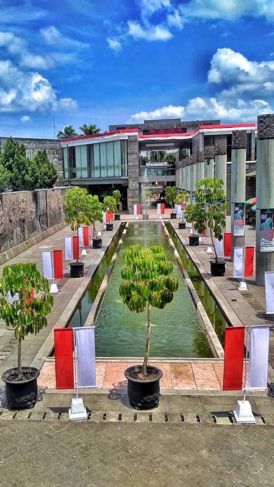 Bungkarno tomb library