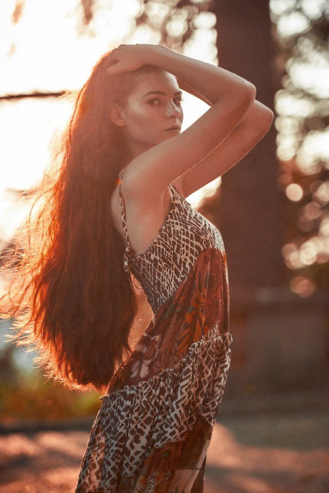 Теплый закат в волосах