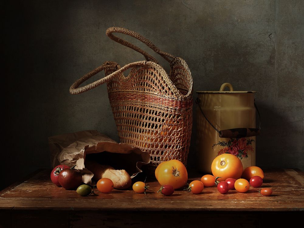 Хозяйка с базара пришла