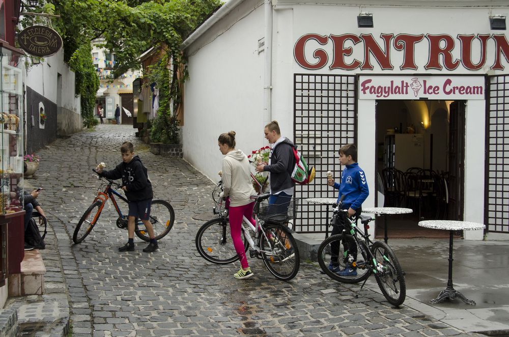 Photograph by Dragan Cerovic