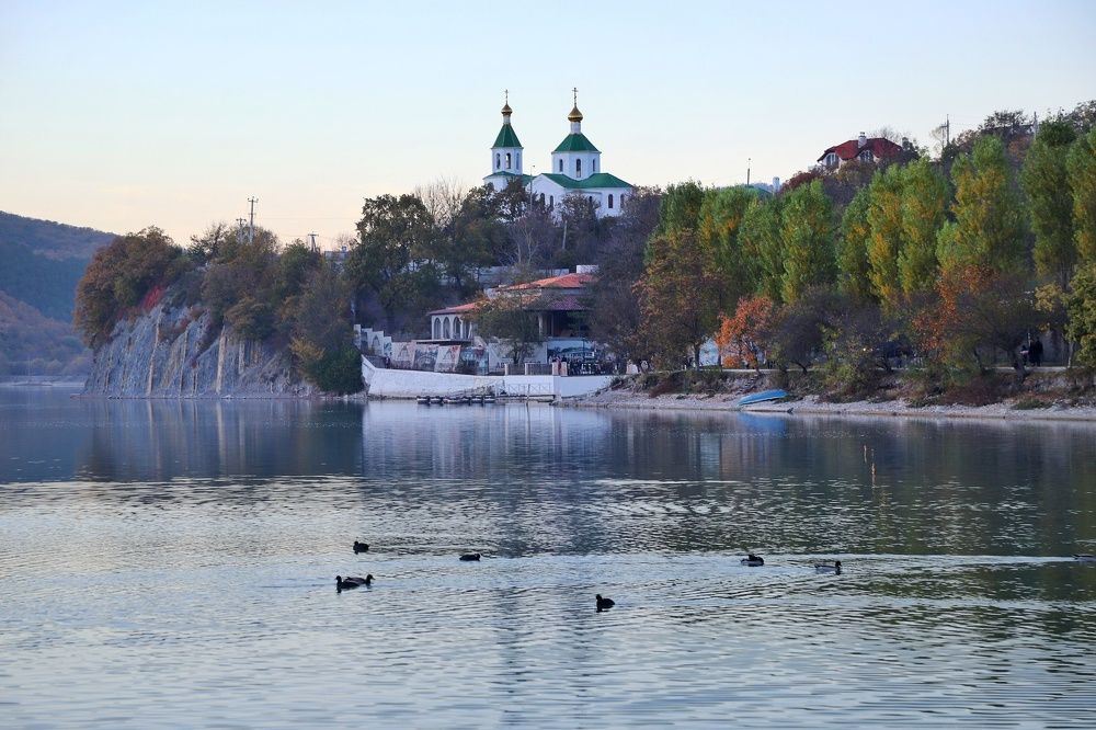 Озеро Абрау