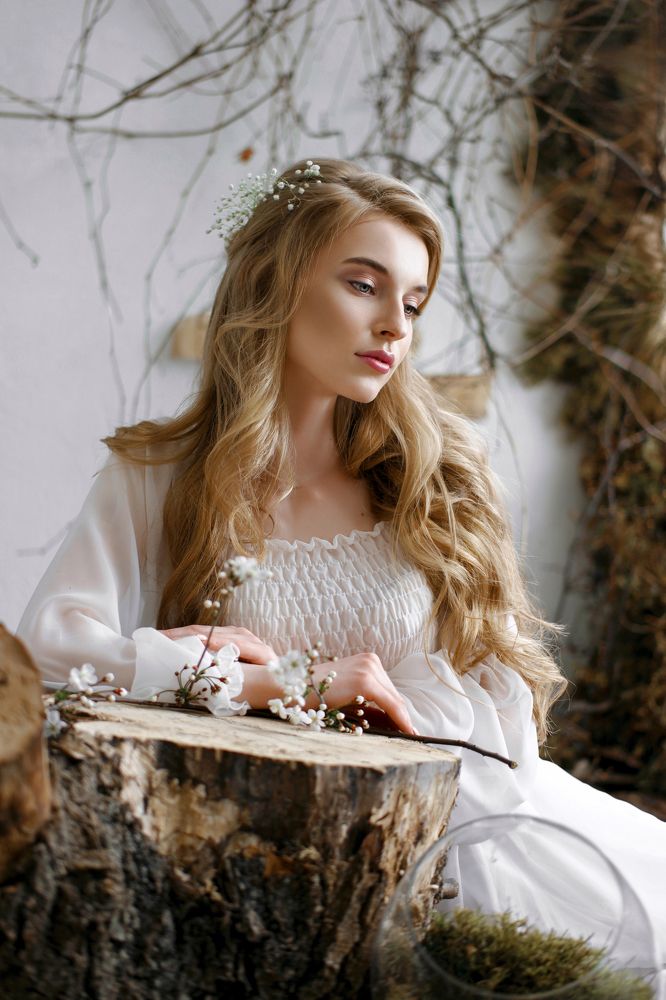 Девушка-весна