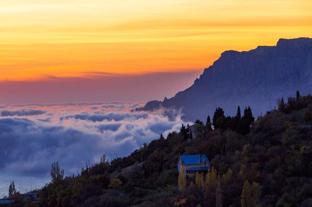 В теплых объятиях моря