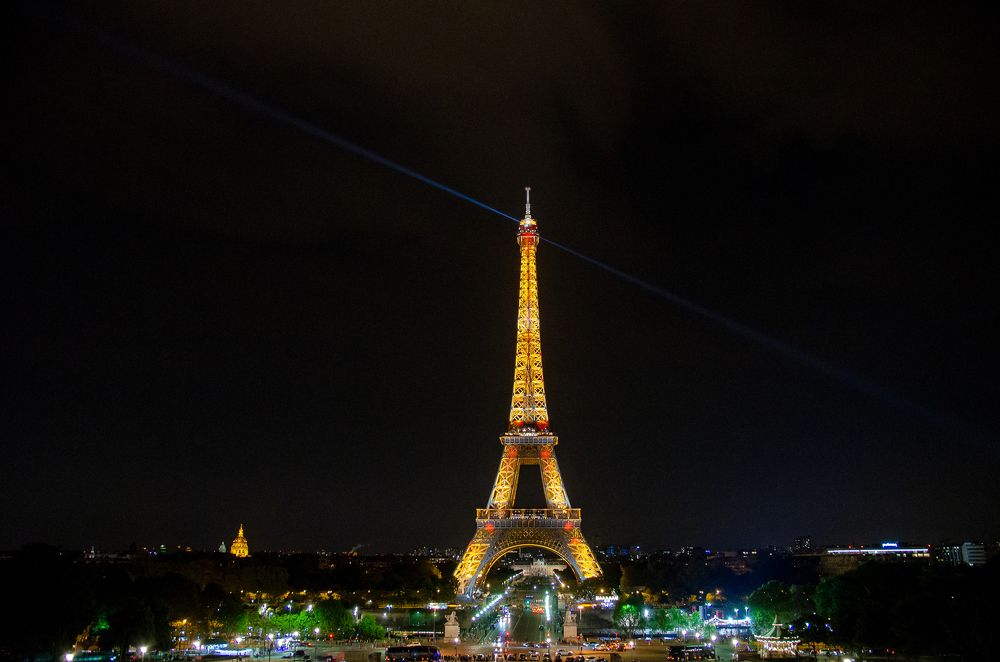 Ночной Париж