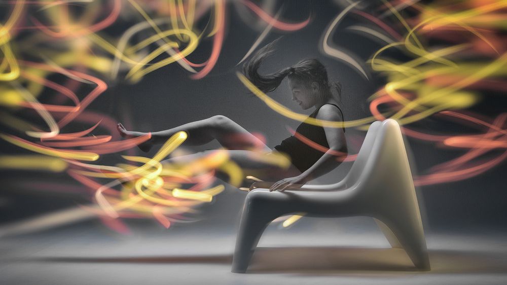 Девушка и световые сети