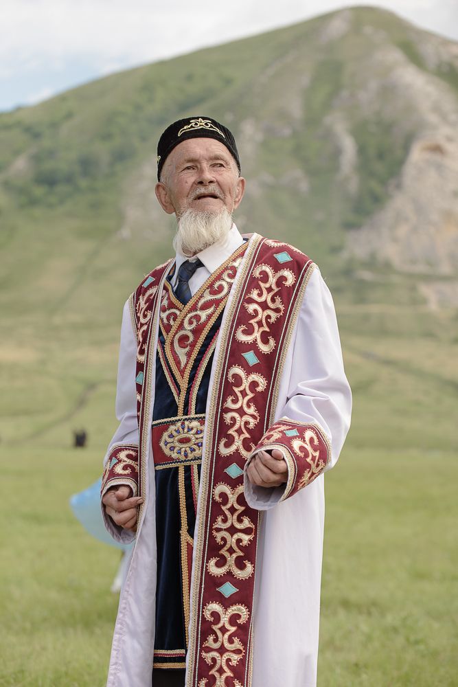 Мудрость за деньги не купишь.