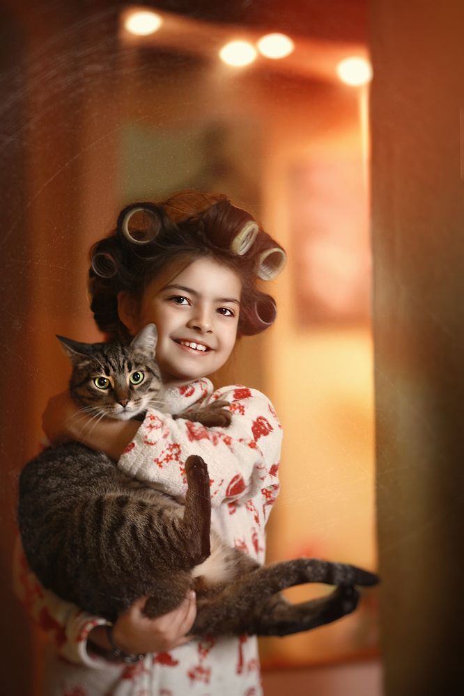 Прекрасное утро девочек и брутального Михасика...