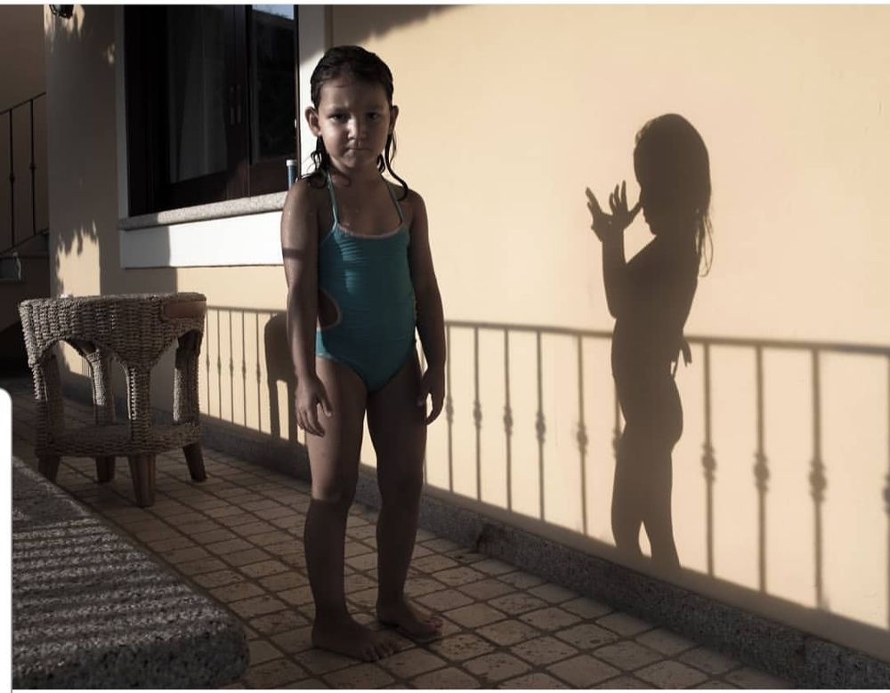 игра с тенью